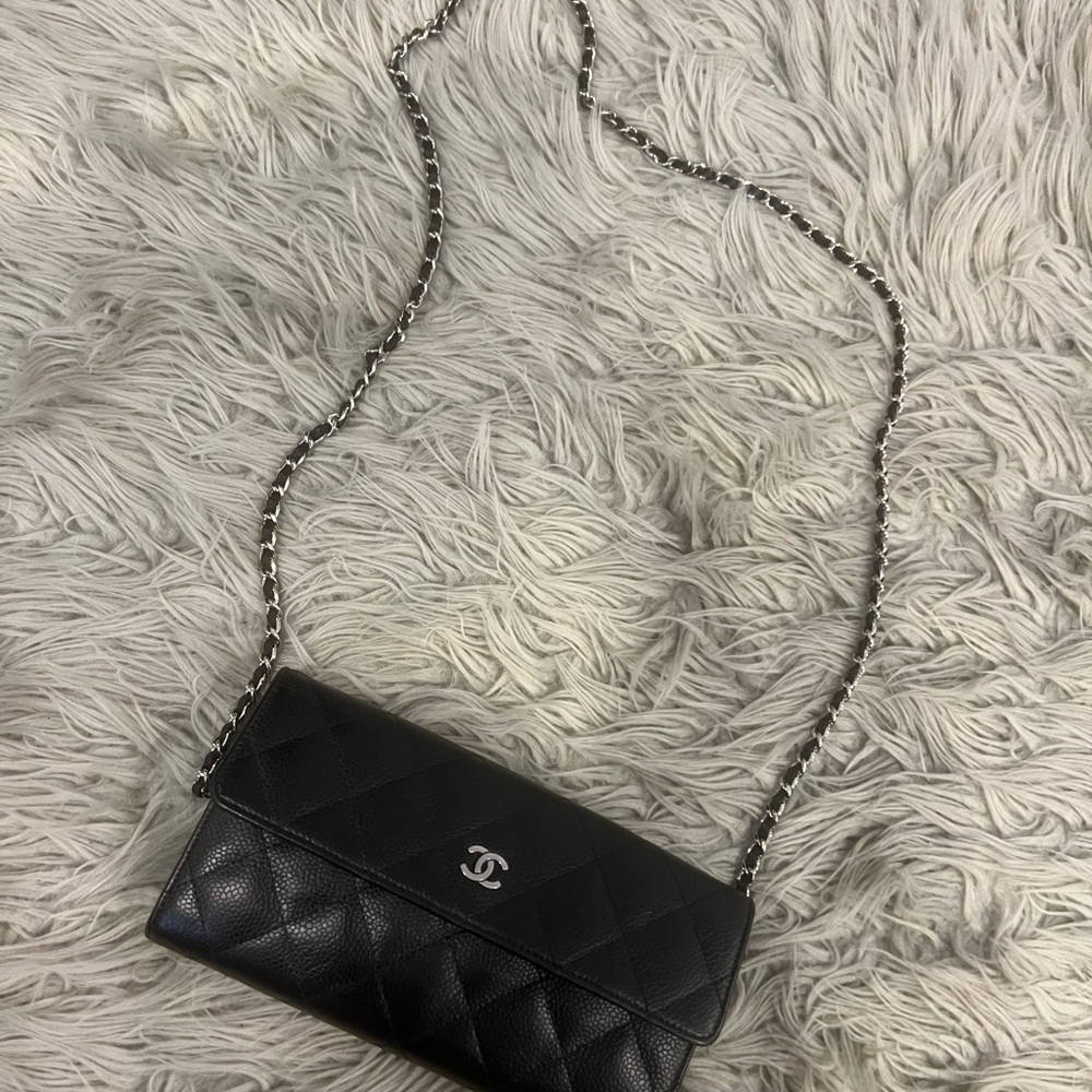 Chanel Black Quilted Leather Chain Bag - Picture 1 of 4